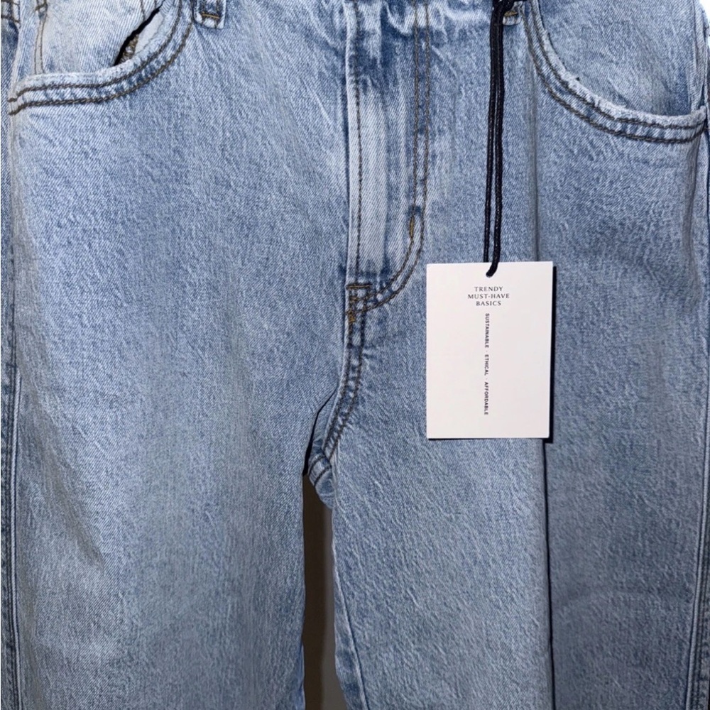 Zenana Women’s Sz 25 Size 2 Light Wash Boyfriend Cuff Wide Leg High Rise Jeans - Picture 6 of 7